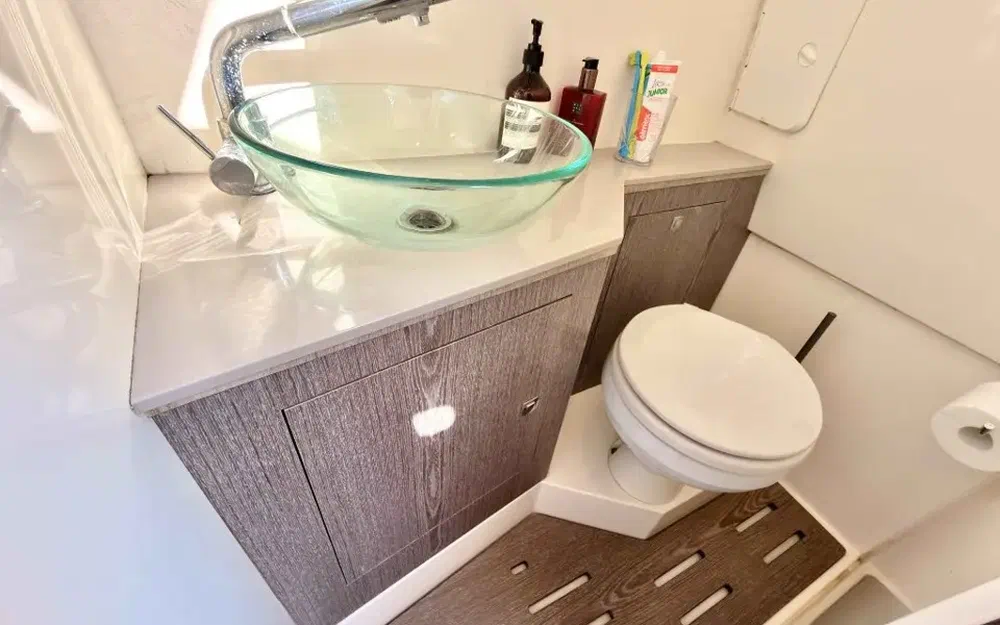 slider 19 Capelli Tempest 40