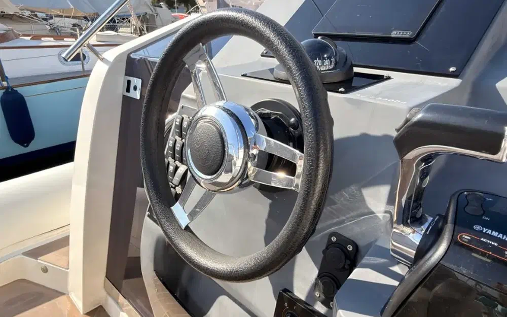 slider 22 Capelli Tempest 40