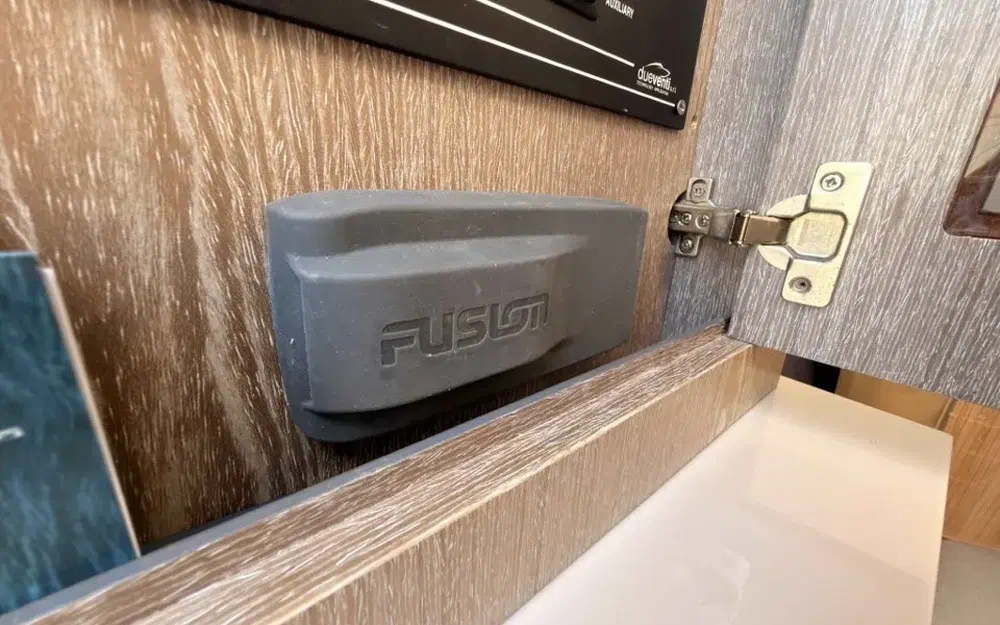 slider 25 Capelli Tempest 40