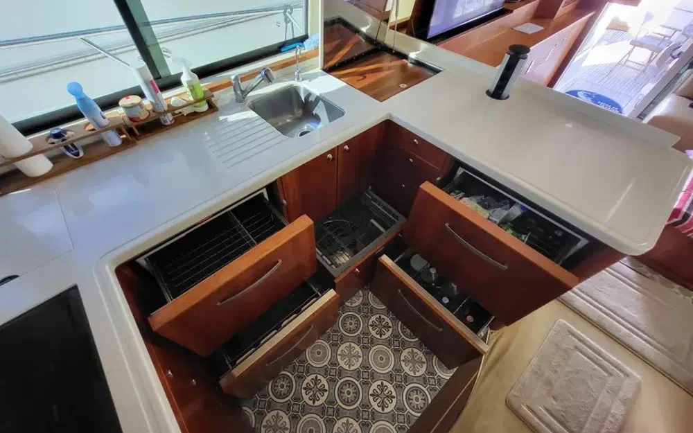 slider 19 Riviera 58 Open Flybridge