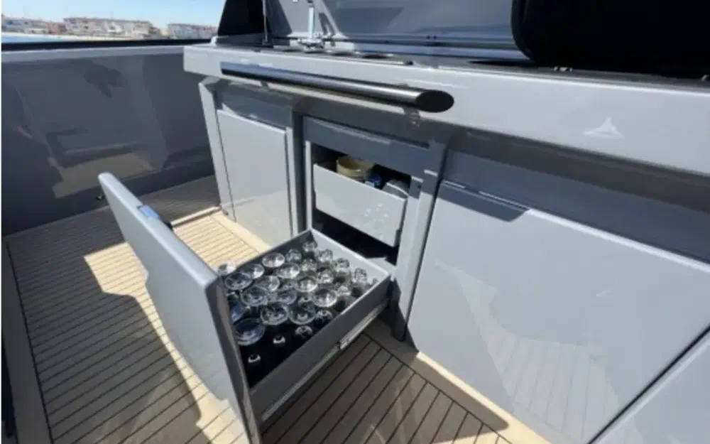 slider 12 Vanquish VQ 40