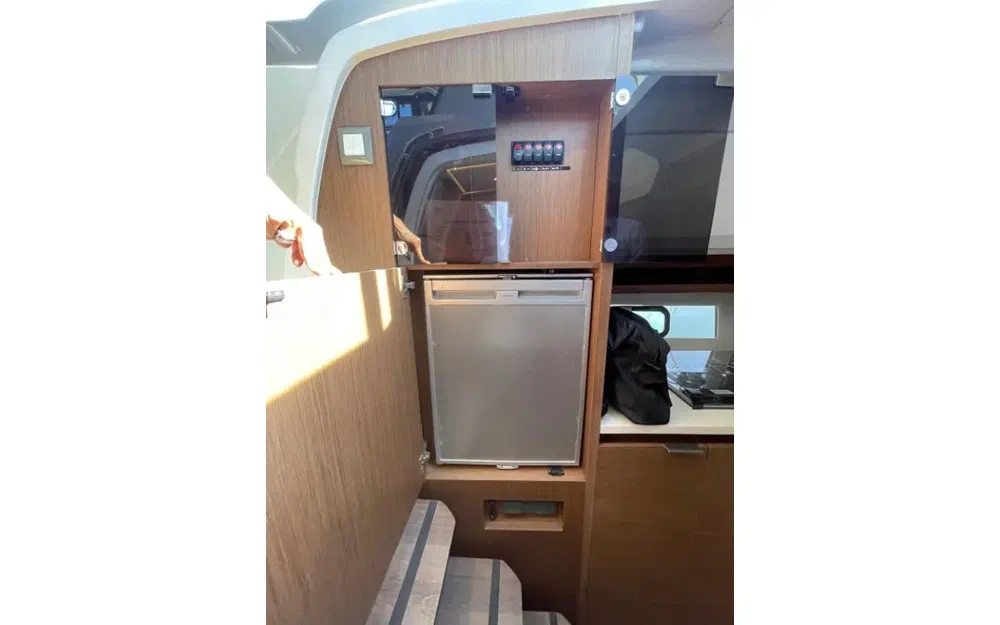 slider 13 Jeanneau Cap Camarat 10.5 WA