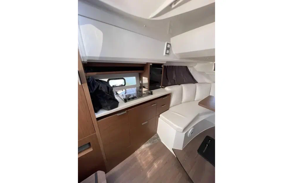 slider 18 Jeanneau Cap Camarat 10.5 WA