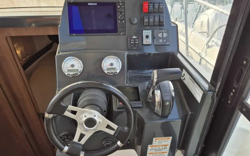 slider 2 Quicksilver Activ 855 Cruiser