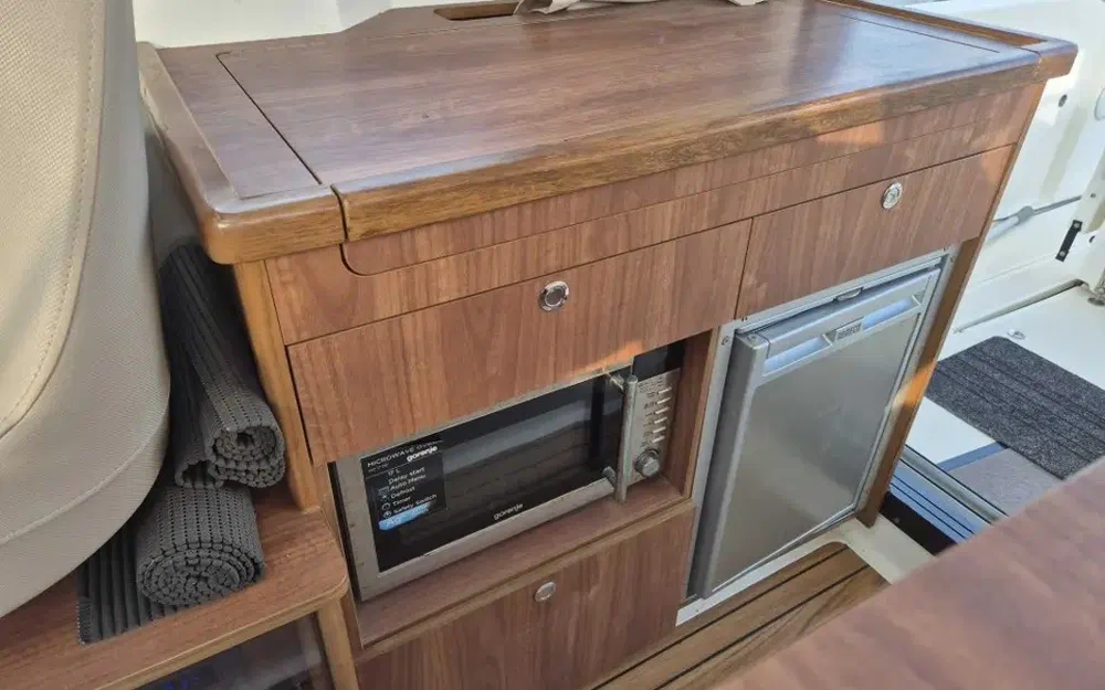 slider 7 Quicksilver Activ 855 Cruiser