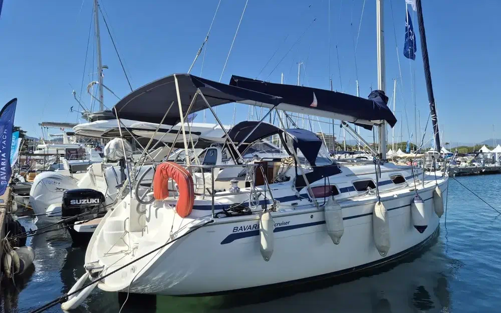 slider 0 Bavaria Cruiser 30