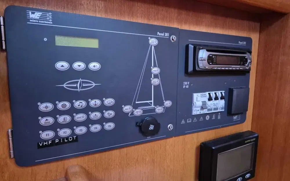 slider 5 Bavaria 30 Cruiser