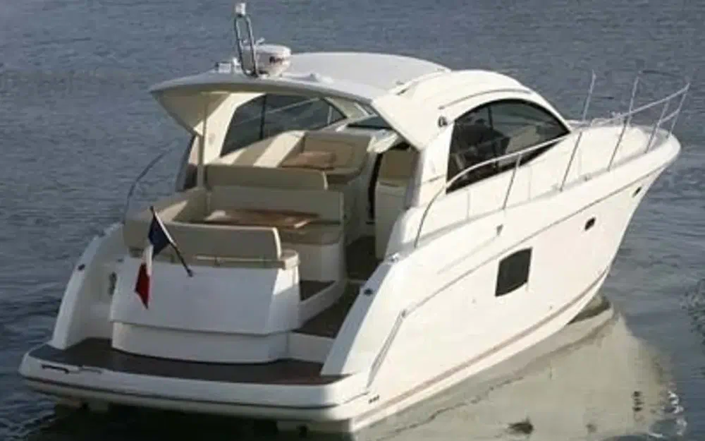 slider 1 Jeanneau Prestige 38 S