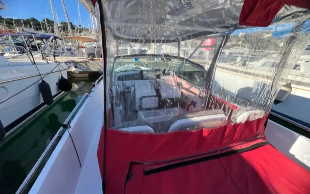 slider 28 Axopar 28 Open