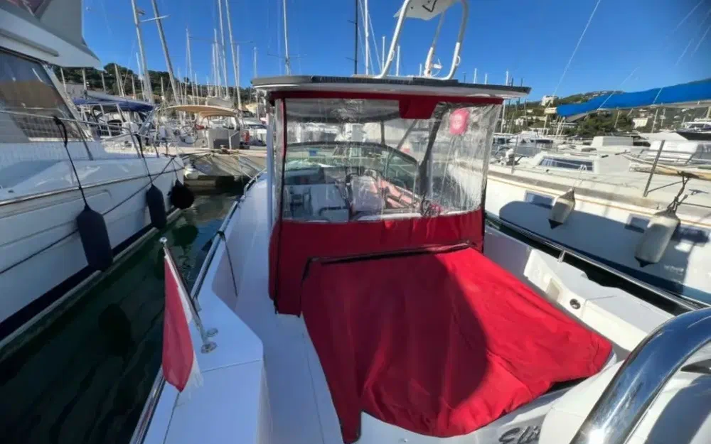 slider 30 Axopar 28 Open