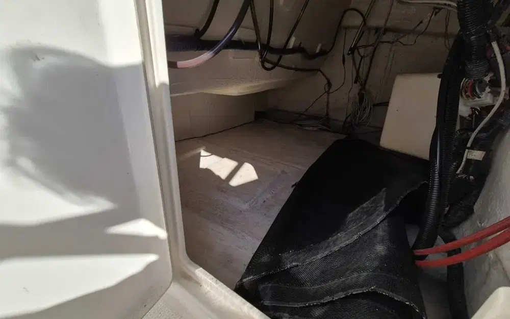 slider 18 Riviera 3350 Convertible