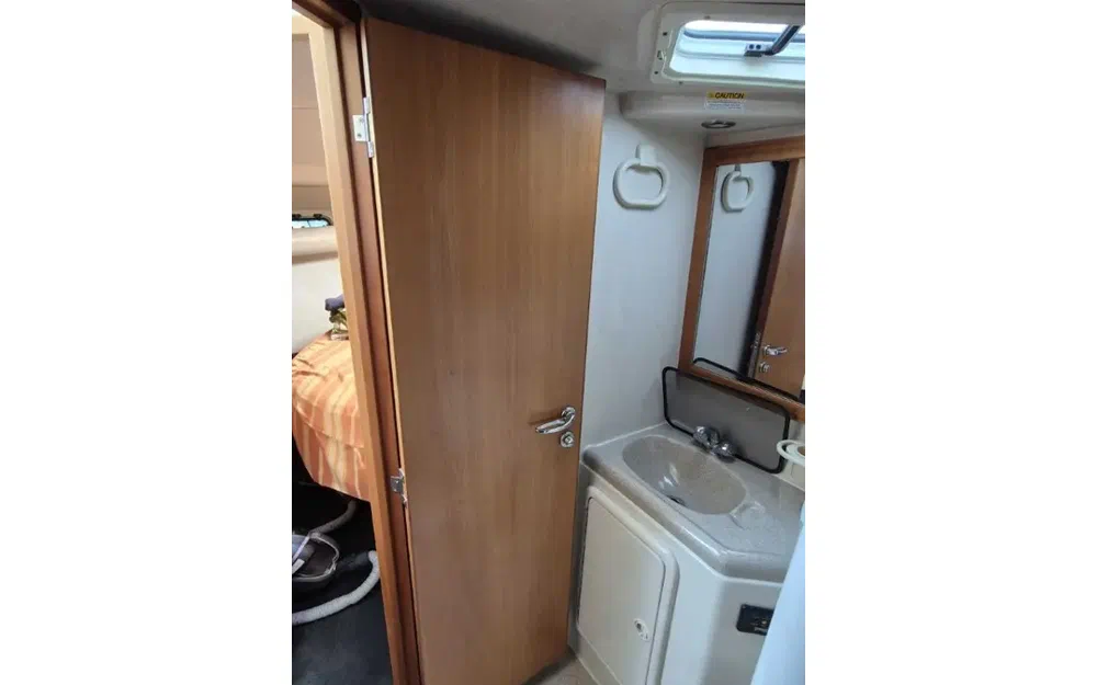 slider 35 Riviera 3350 Convertible