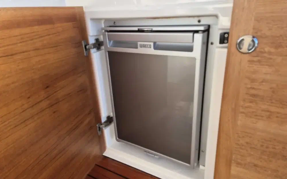 slider 21 Sealine SC 35