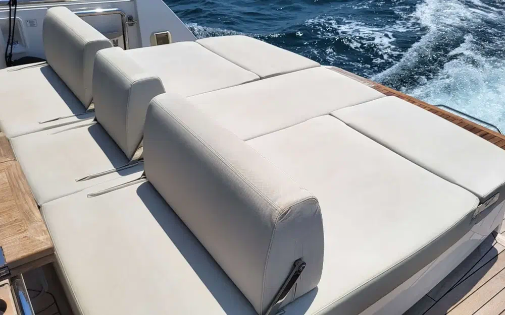 slider 11 Fjord 44 Open