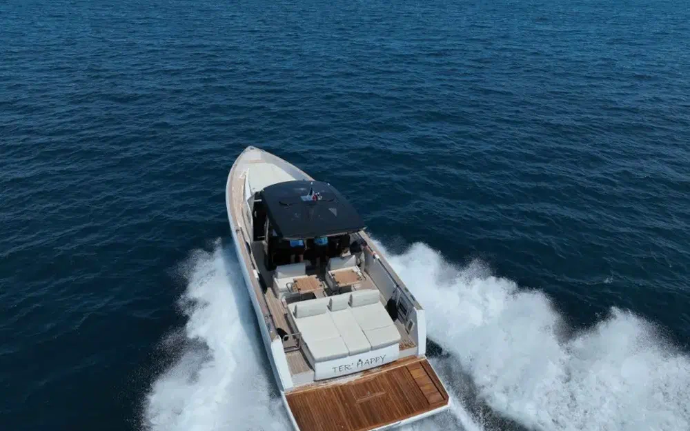 slider 17 Fjord 44 Open