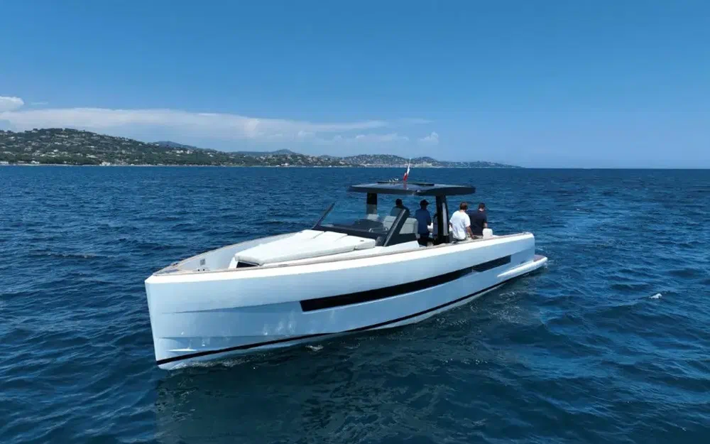 slider 2 Fjord 44 Open