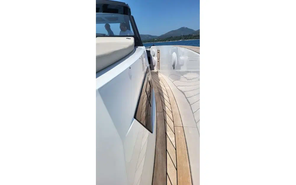 slider 34 Fjord 44 Open