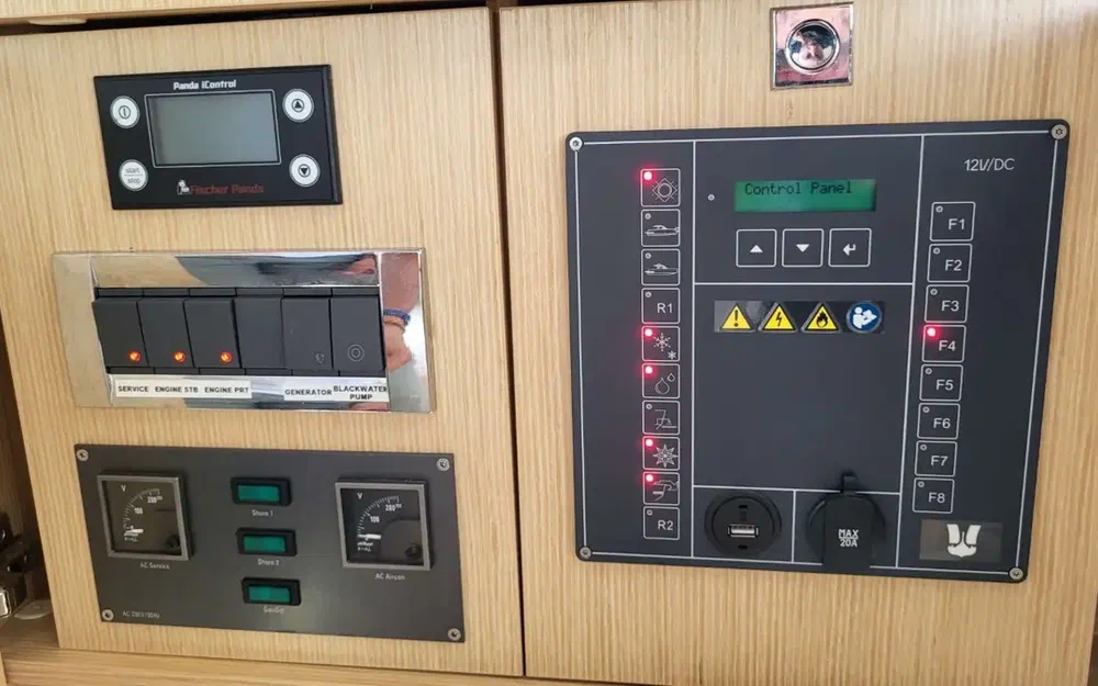 slider 43 Fjord 44 Open