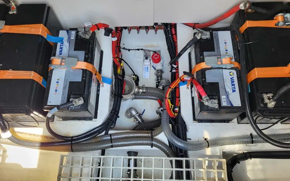 slider 46 Fjord 44 Open