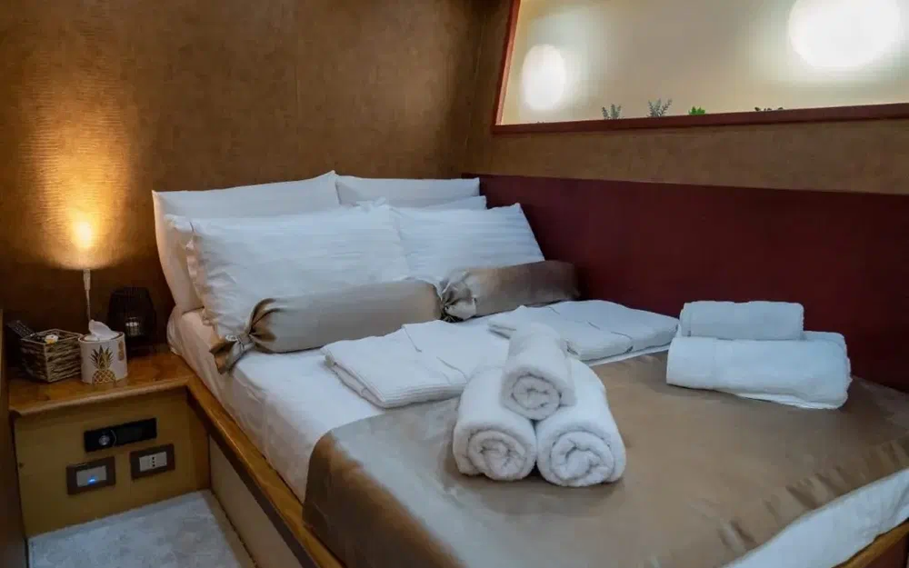 slider 12 Fashion Yachts Fashion 68