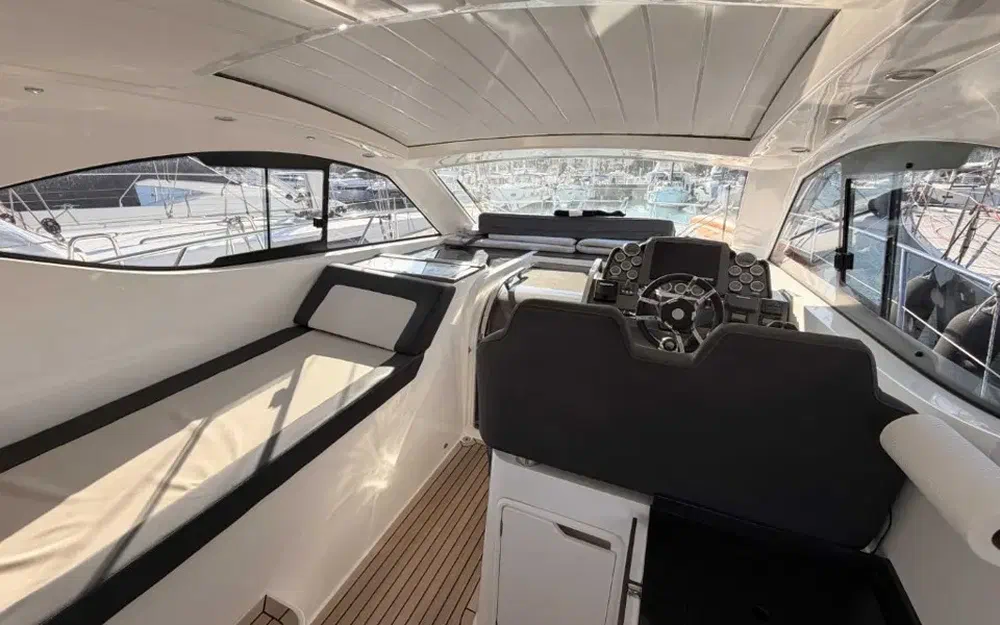 slider 7 Galeon 405 HTL