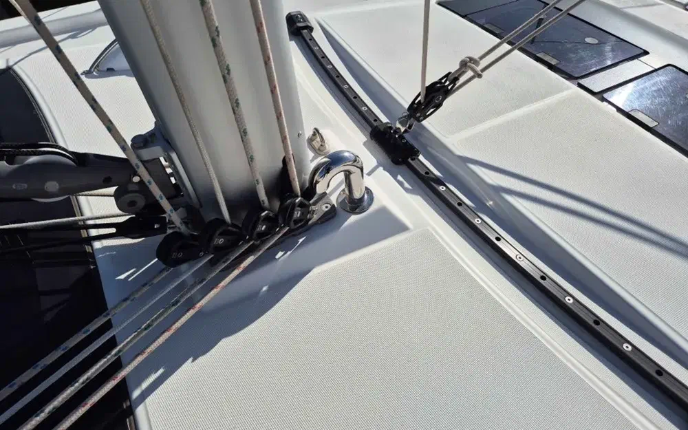 slider 12 Dufour 390