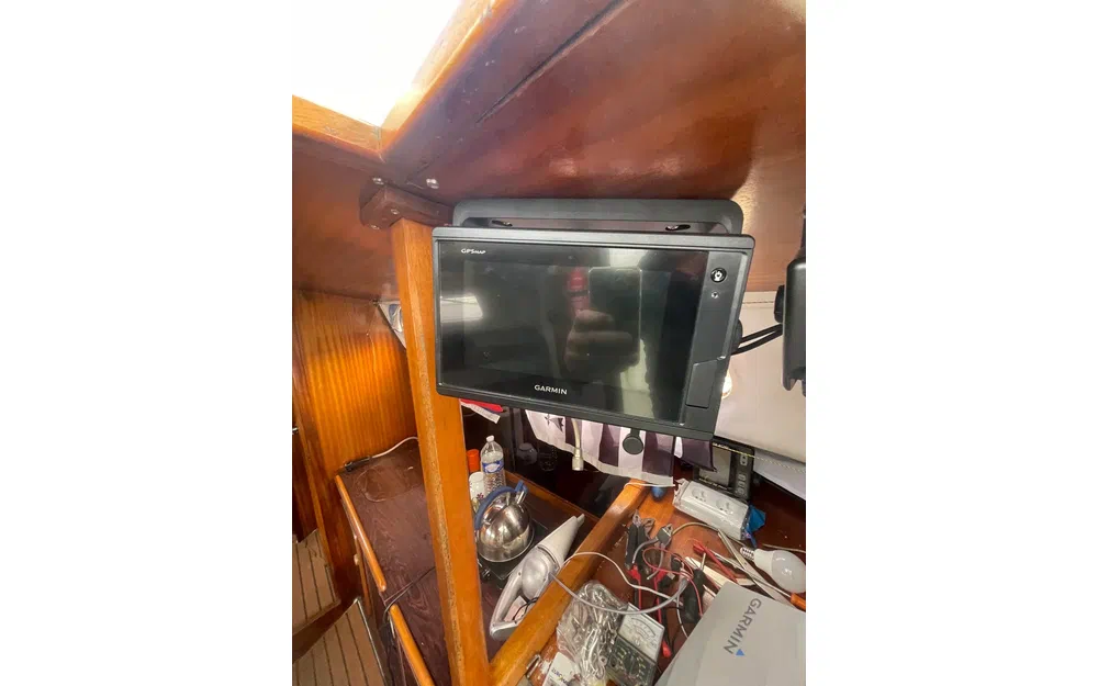 slider 16 Kirie Fifty 27