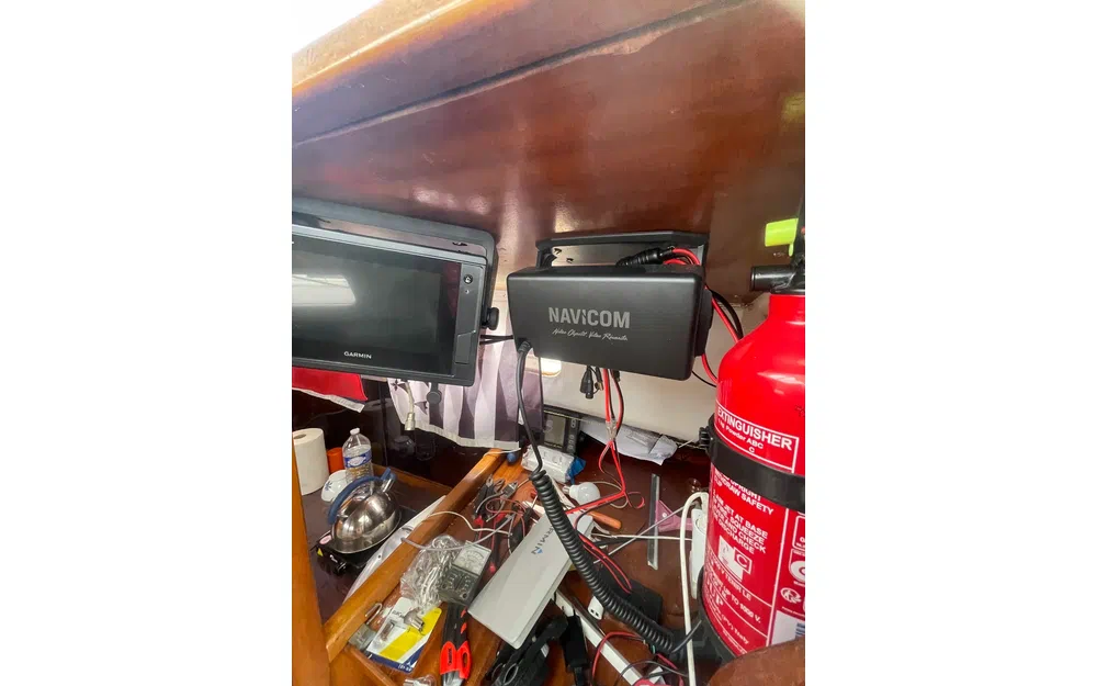 slider 17 Kirie Fifty 27