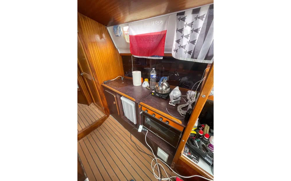 slider 8 Kirie Fifty 27