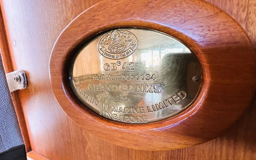 slider 27 Grand Banks 42 Classic