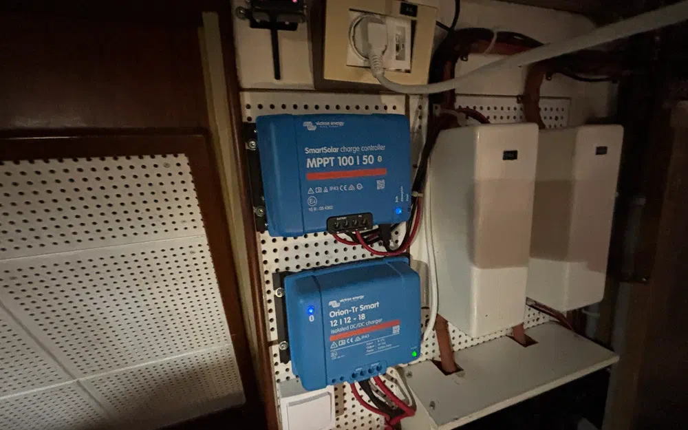 slider 29 Grand Banks 42 Classic