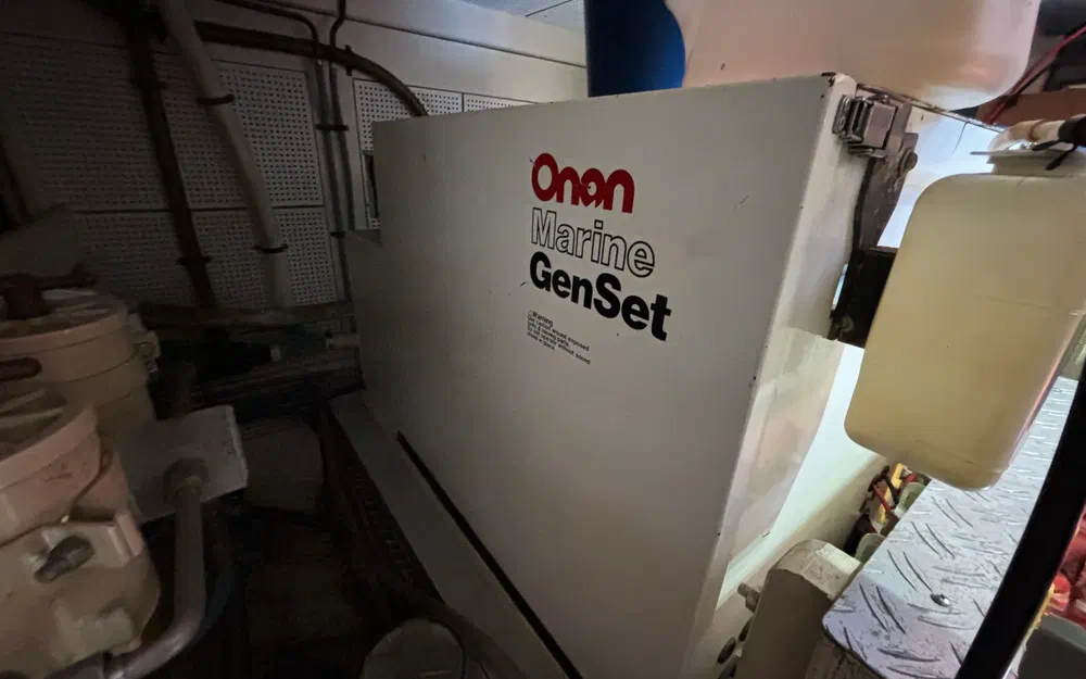 slider 32 Grand Banks 42 Classic