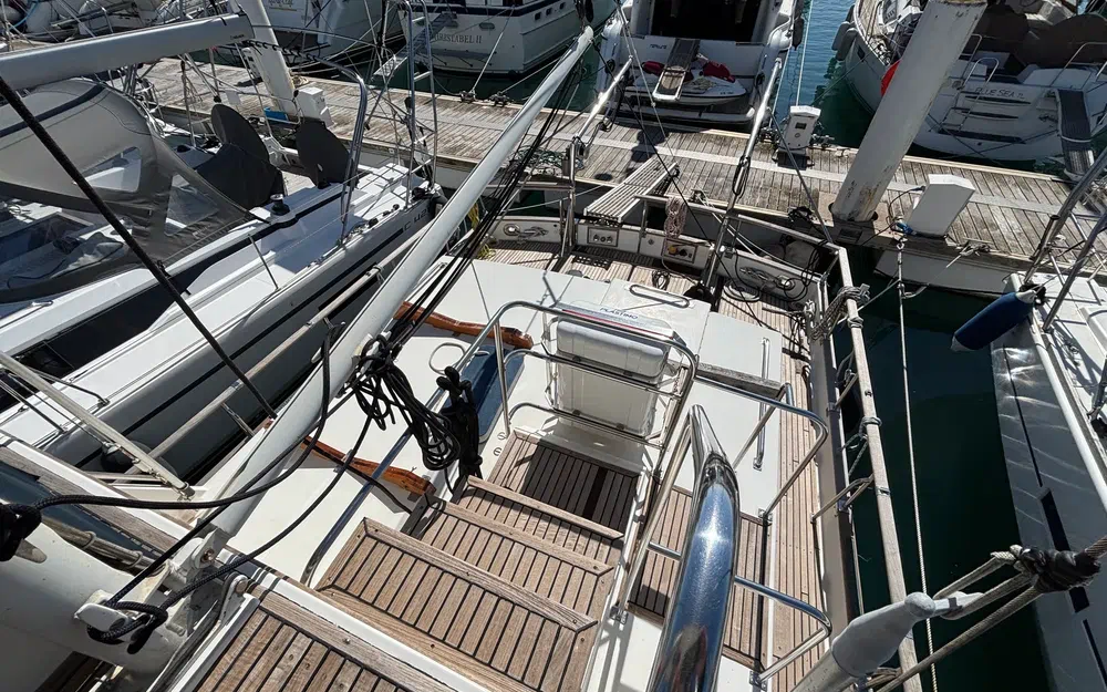 slider 2 Grand Banks 42 Classic