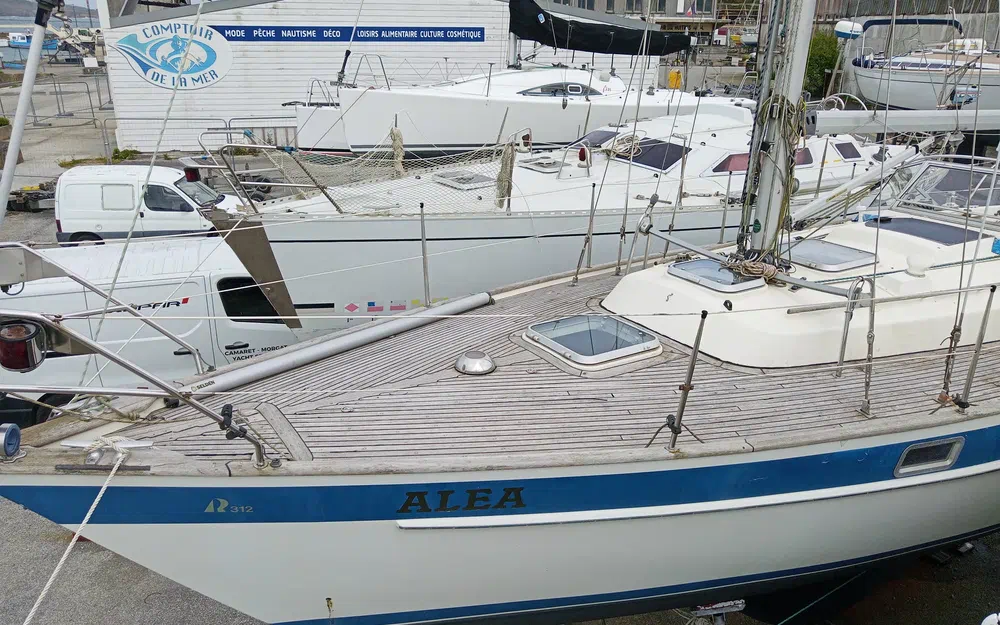 slider 14 Hallberg Rassy 312