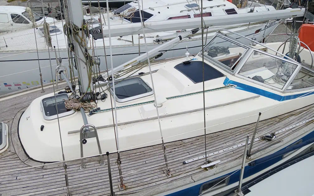 slider 15 Hallberg Rassy 312