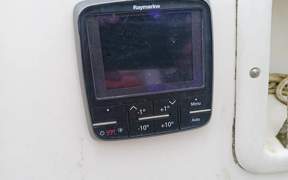 slider 6 Hallberg Rassy 312