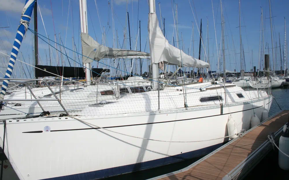 slider 1 Dufour 30 Classic