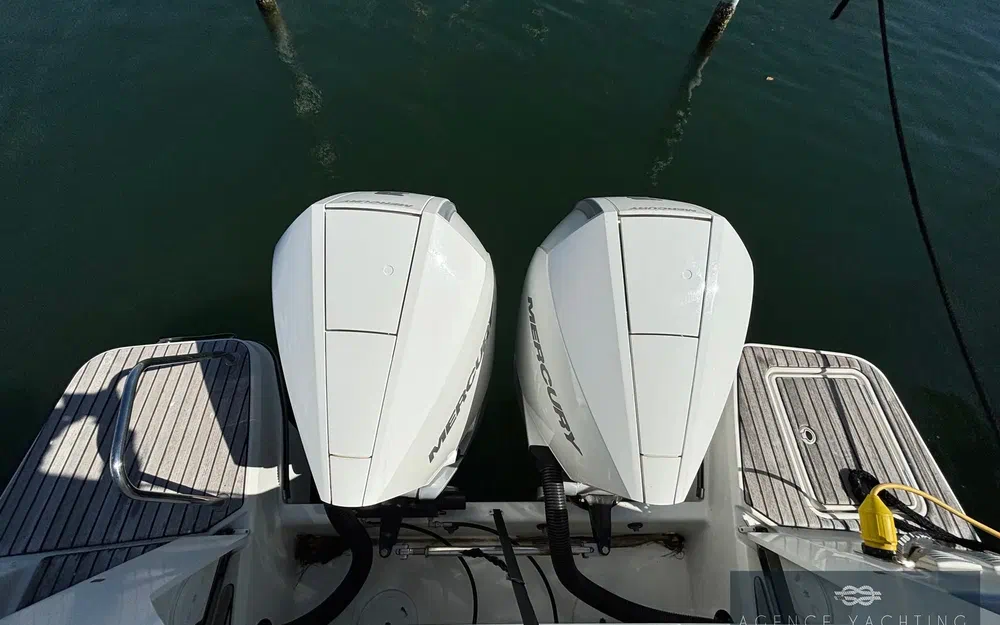 slider 27 Jeanneau Merry Fisher 1095