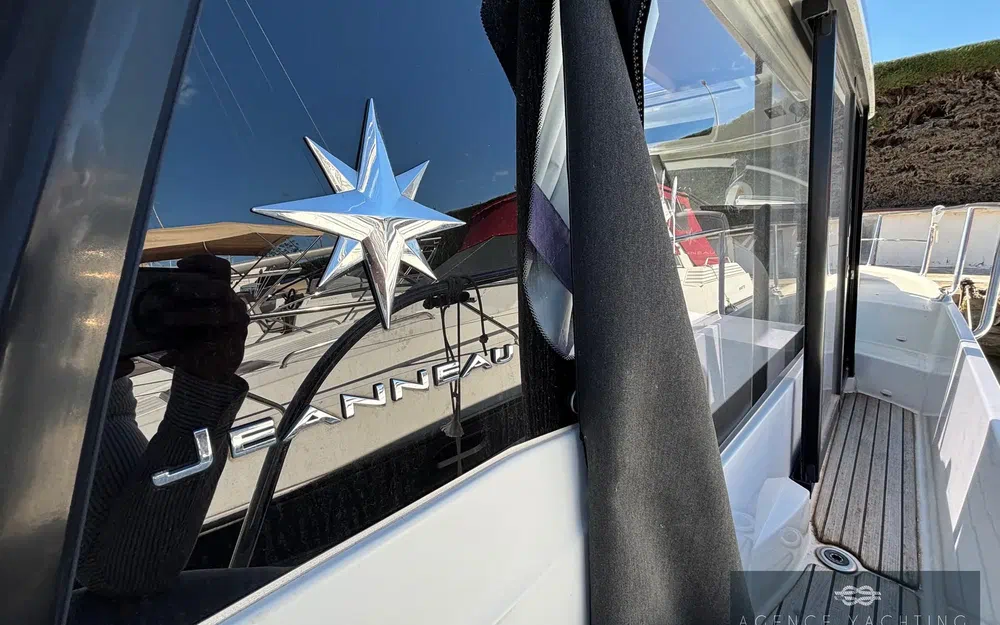 slider 28 Jeanneau Merry Fisher 1095