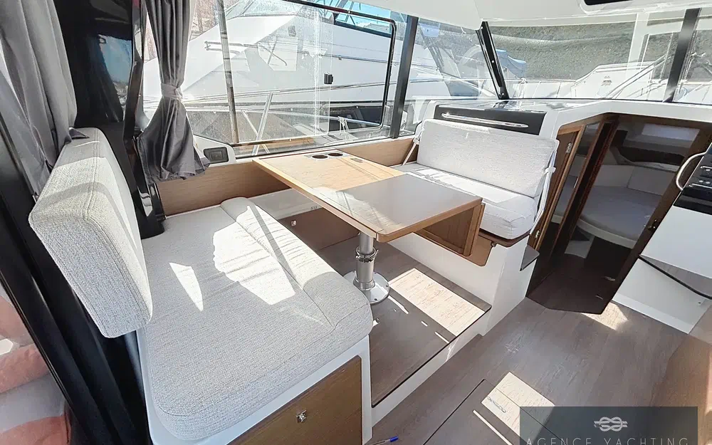 slider 2 Jeanneau Merry Fisher 1095