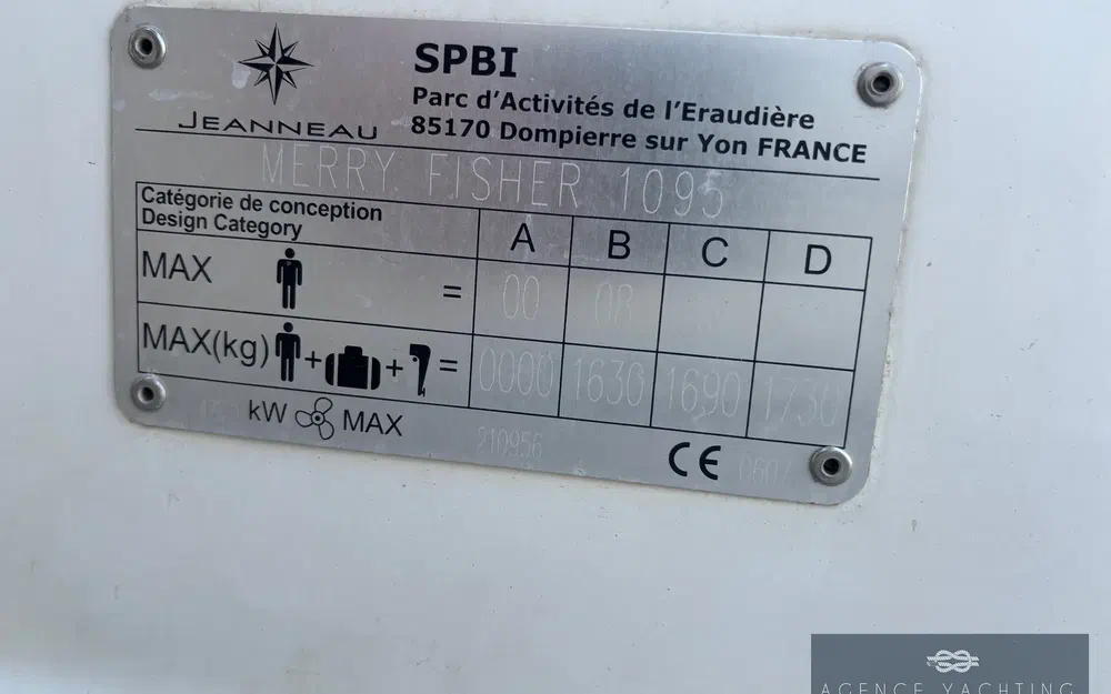 slider 38 Jeanneau Merry Fisher 1095