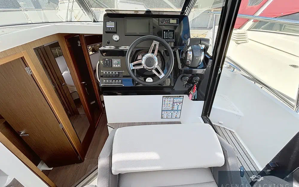 slider 7 Jeanneau Merry Fisher 1095