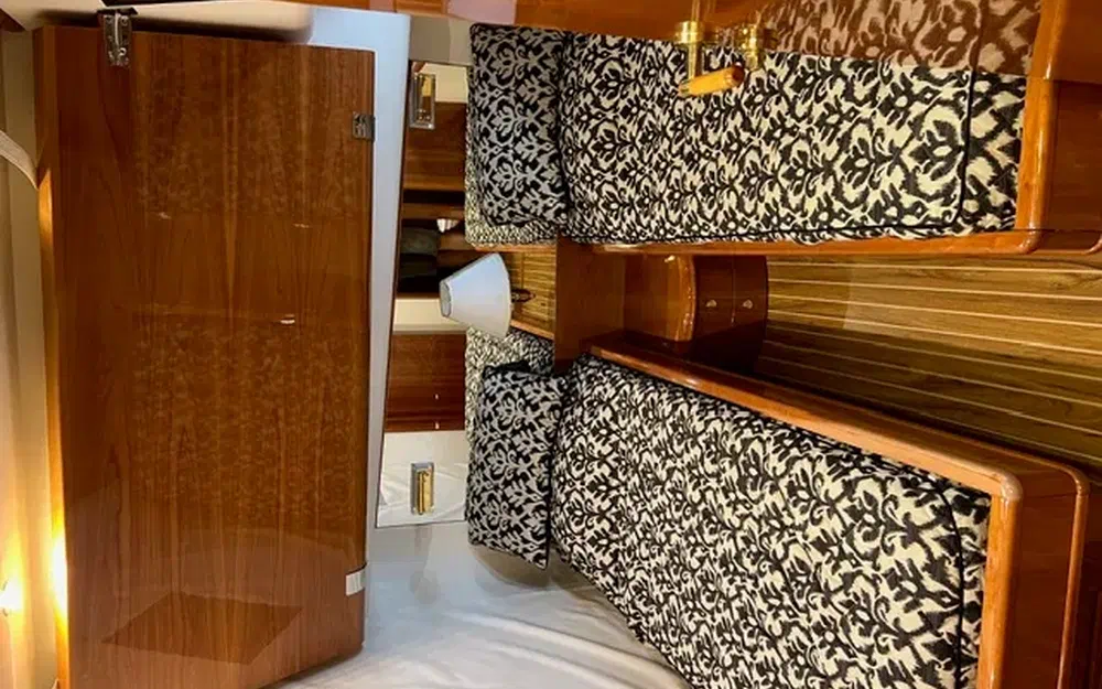 slider 16 Guy Couach 2200 Fly