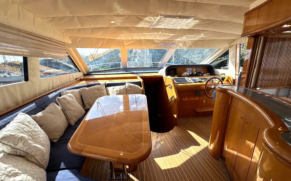 slider 6 Guy Couach 2200 Fly