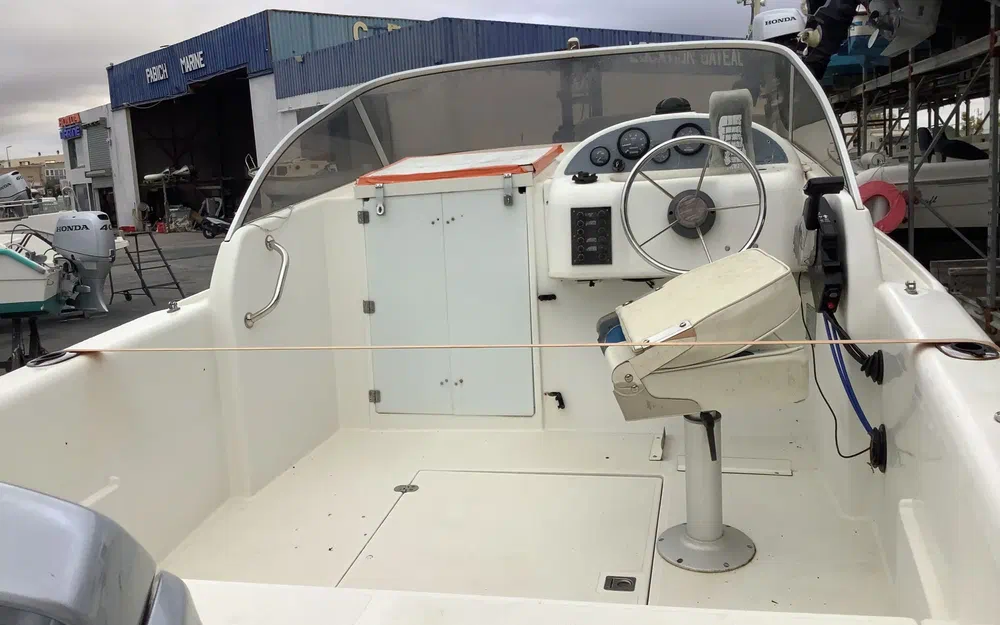 slider 3 Sessa Marine Week End Line 20 P