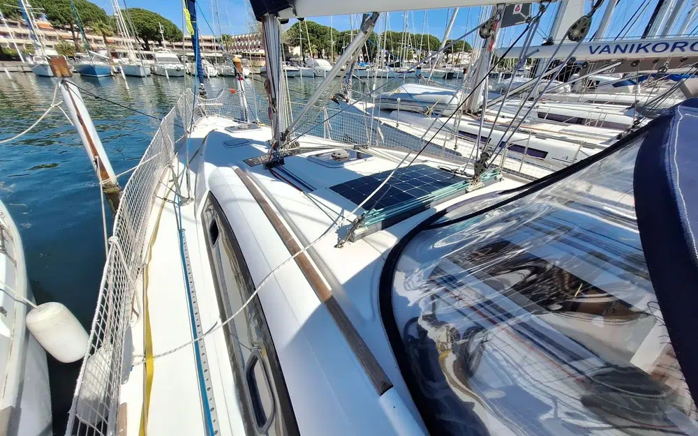 slider 16 Beneteau Oceanis 40