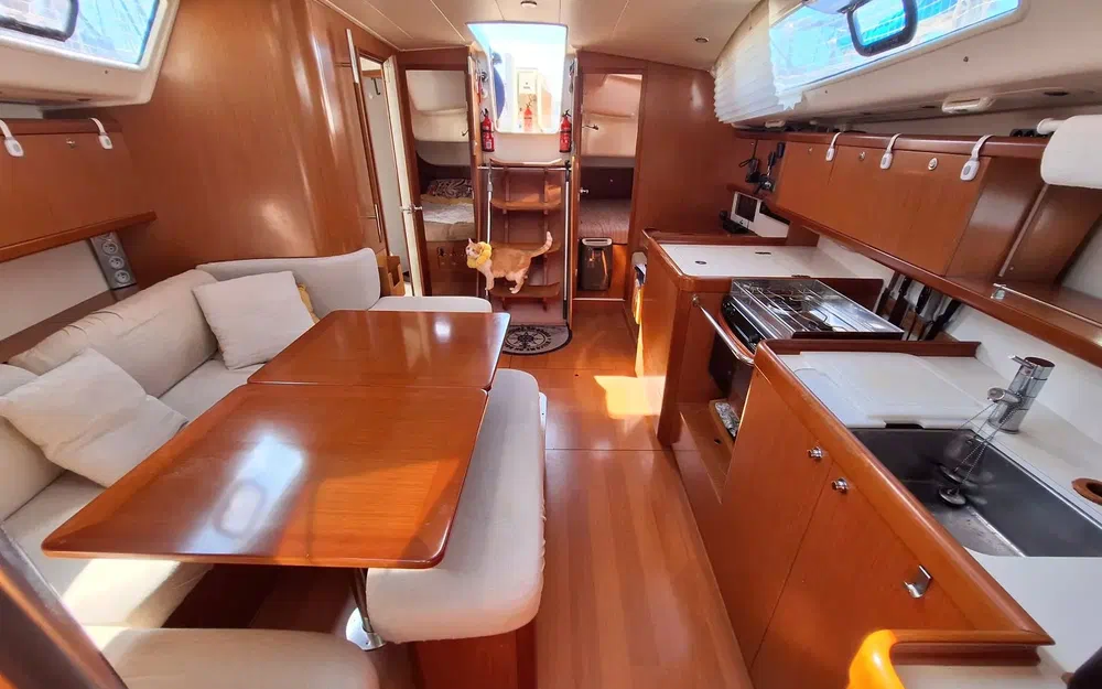 slider 5 Beneteau Oceanis 40