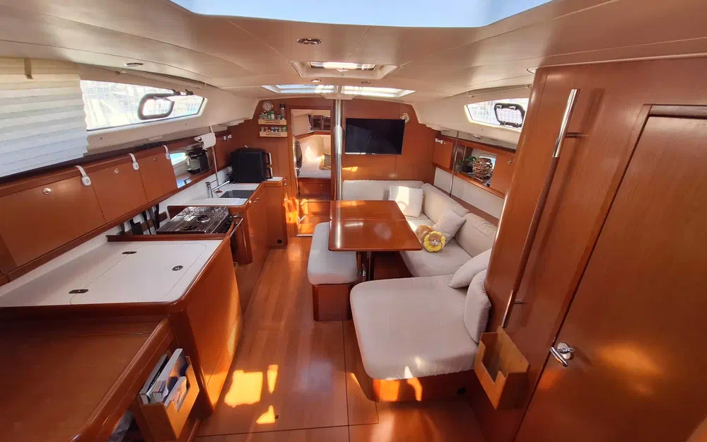 slider 6 Beneteau Oceanis 40