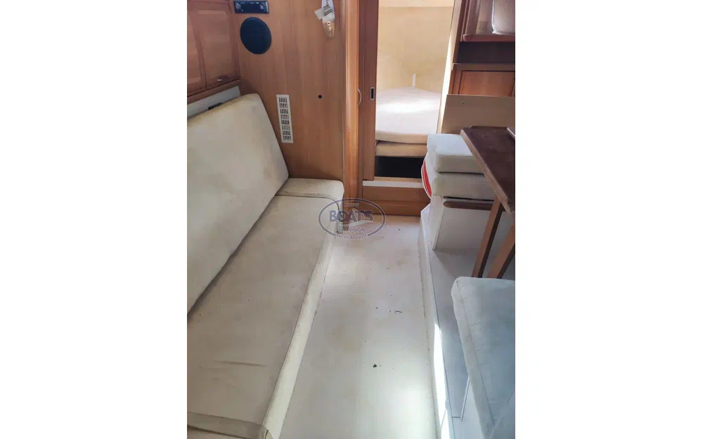 slider 10 Jeanneau America