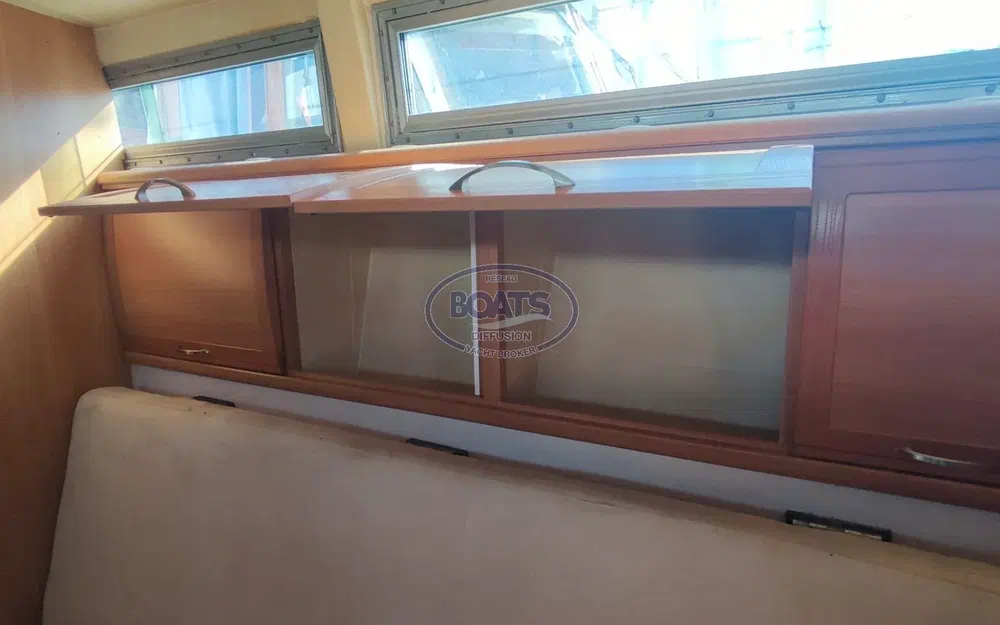 slider 13 Jeanneau America